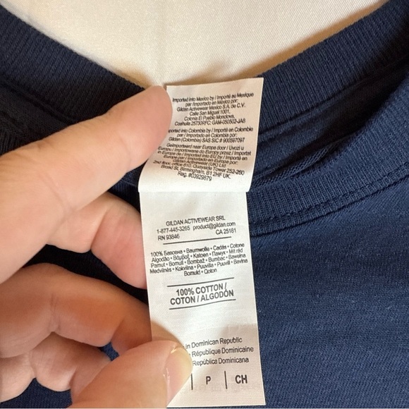 Gildan Navy Blue Short Sleeve  Ole Miss Graphic Tee Size Small Preowned - Picture 8 of 8